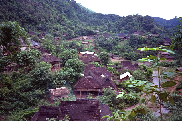 雲南省シーサンパンナのアイニ族の村